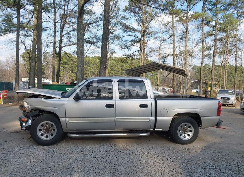 Photo 15 of 2005 Chevrolet Silverado 1500 LS (VIN 2GCEC13T751354540)