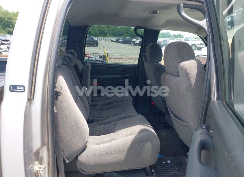 Photo 8 of 2005 Chevrolet Silverado 1500 LS (VIN 2GCEC13T751392947)