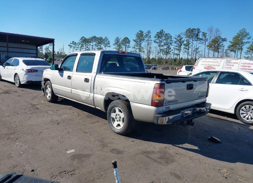 Photo 3 of 2005 Chevrolet Silverado 1500 LS (VIN 2GCEC13T851114901)