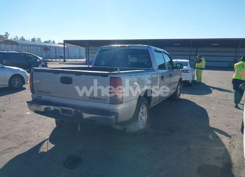 Photo 4 of 2005 Chevrolet Silverado 1500 LS (VIN 2GCEC13T851114901)