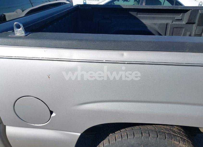 Photo 6 of 2005 Chevrolet Silverado 1500 LS (VIN 2GCEC13T851114901)