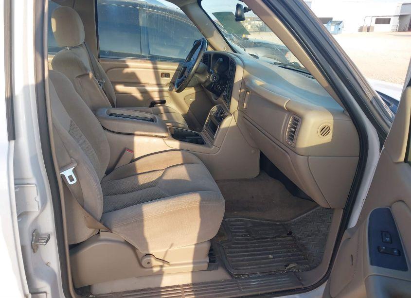 Photo 5 of 2005 Chevrolet Silverado 1500 LS (VIN 2GCEC13T851255466)