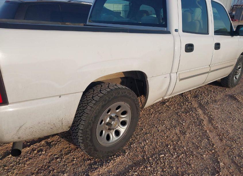 Photo 6 of 2005 Chevrolet Silverado 1500 LS (VIN 2GCEC13T851255466)