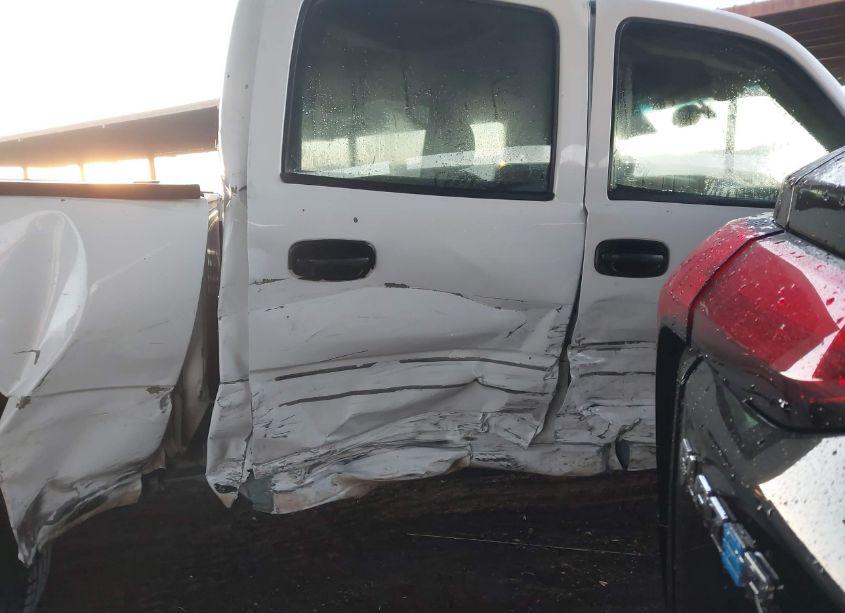 Photo 13 of 2005 Chevrolet Silverado 1500 LS (VIN 2GCEC13T851293831)