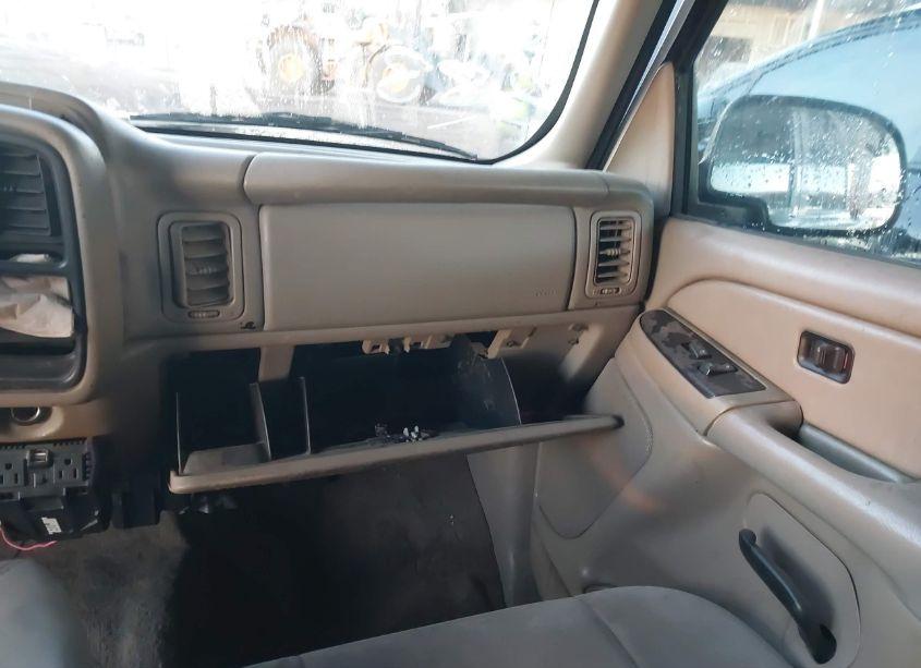 Photo 5 of 2005 Chevrolet Silverado 1500 LS (VIN 2GCEC13T851293831)