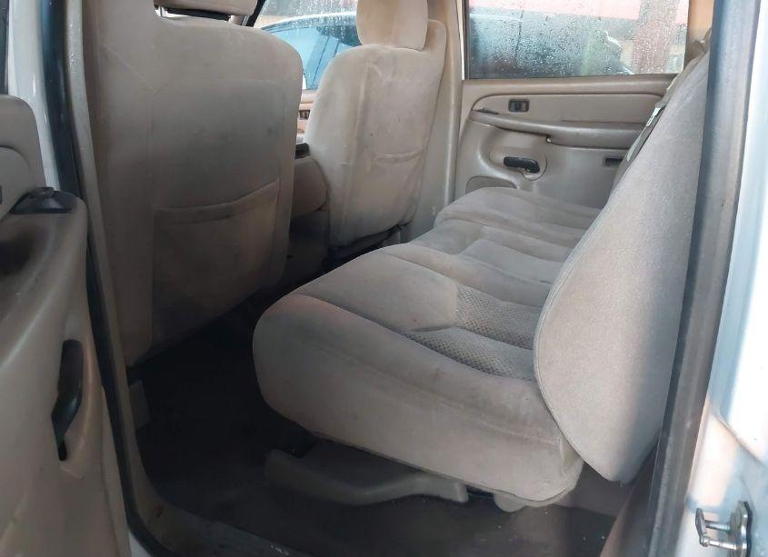 Photo 8 of 2005 Chevrolet Silverado 1500 LS (VIN 2GCEC13T851293831)