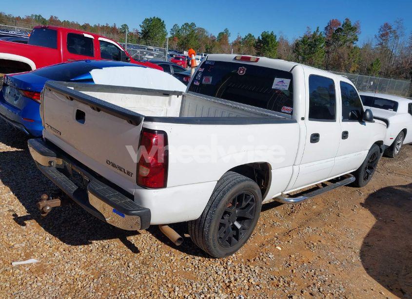 Photo 4 of 2004 Chevrolet Silverado 1500 LS (VIN 2GCEC13T941373170)