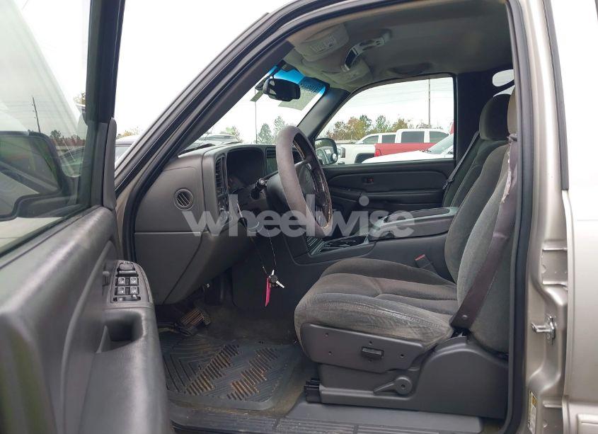 Photo 5 of 2004 Chevrolet Silverado 1500 LS (VIN 2GCEC13T941407673)