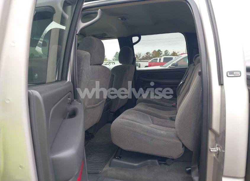 Photo 8 of 2004 Chevrolet Silverado 1500 LS (VIN 2GCEC13T941407673)