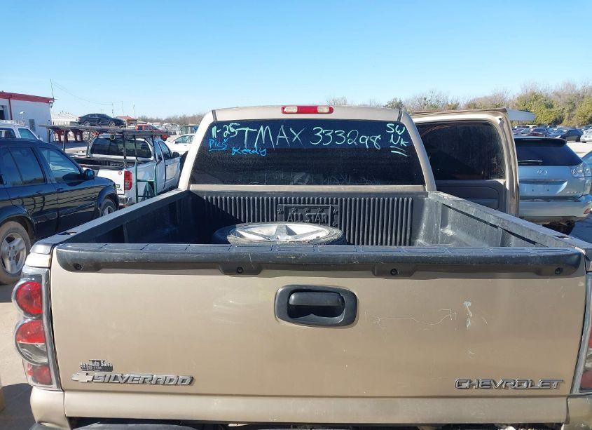 Photo 12 of 2005 Chevrolet Silverado 1500 LS (VIN 2GCEC13T951333298)