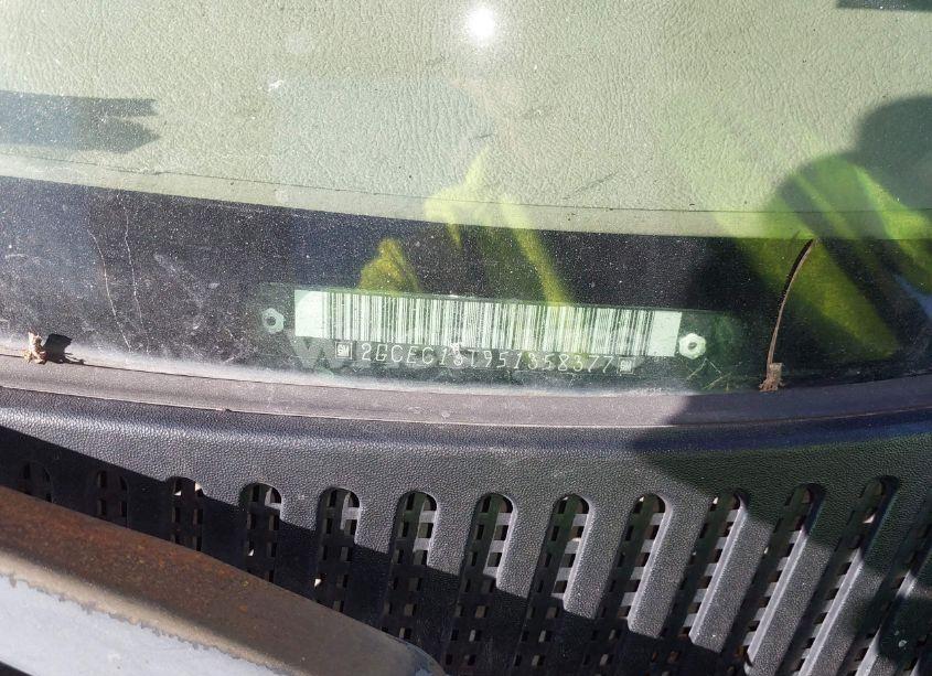 Photo 9 of 2005 Chevrolet Silverado 1500 LS (VIN 2GCEC13T951358377)