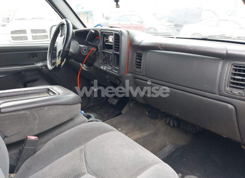 Photo 5 of 2004 Chevrolet Silverado 1500 LS (VIN 2GCEC13TX41417631)