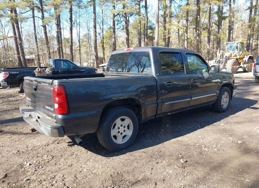 Photo 4 of 2005 Chevrolet Silverado 1500 LS (VIN 2GCEC13TX51249488)