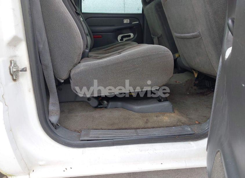 Photo 8 of 2005 Chevrolet Silverado 1500 LS (VIN 2GCEC13TX51264590)