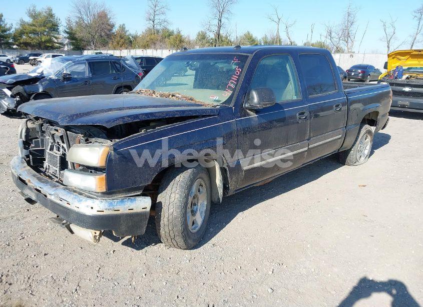 Photo 2 of 2005 Chevrolet Silverado 1500 LT (VIN 2GCEC13TX51388858)