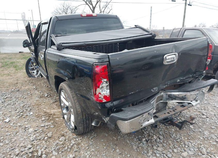 Photo 3 of 2007 Chevrolet Silverado 1500 CLASSIC LS (VIN 2GCEC13V071158041)