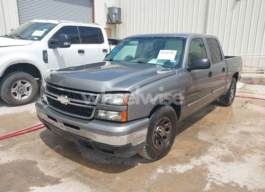 Photo 2 of 2006 Chevrolet Silverado 1500 LS (VIN 2GCEC13V161276405)