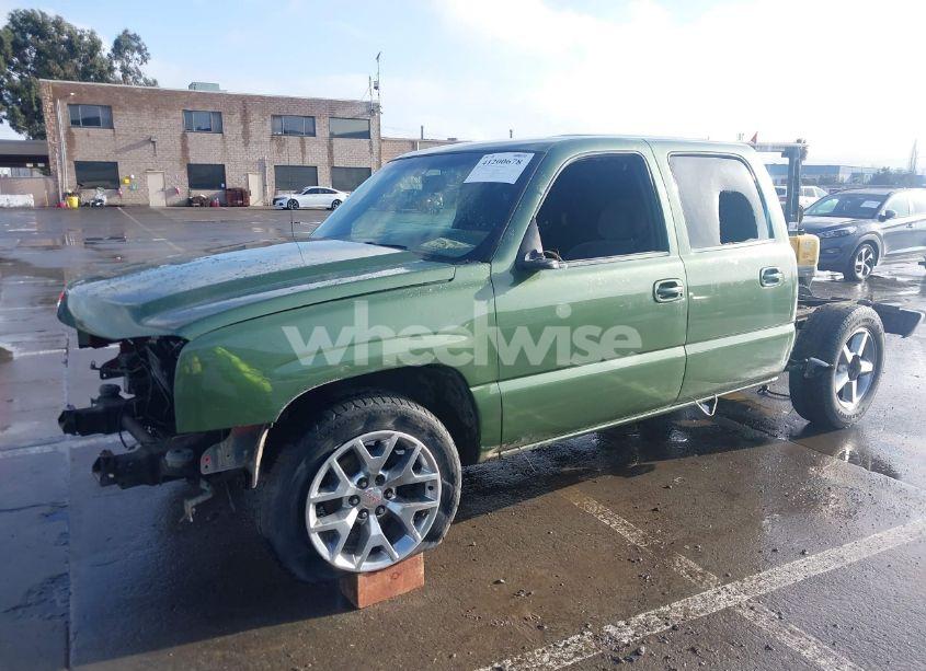 Photo 2 of 2006 Chevrolet Silverado 1500 LS (VIN 2GCEC13V261355078)