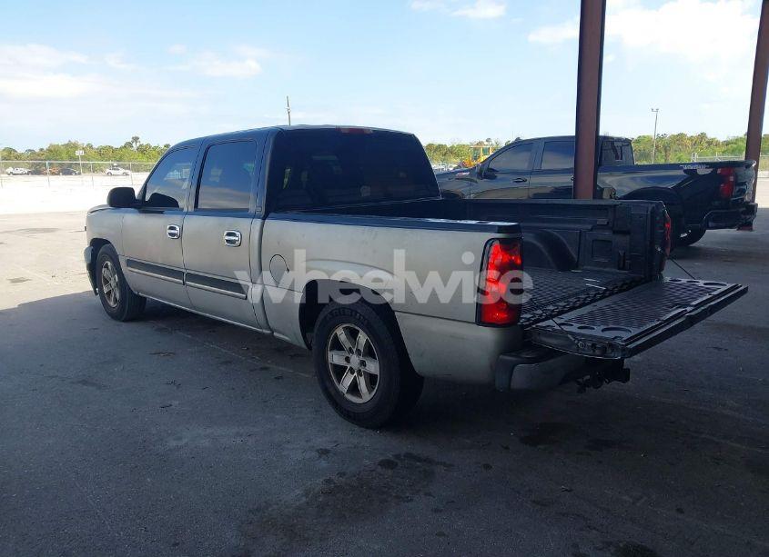 Photo 3 of 2006 Chevrolet Silverado 1500 LS (VIN 2GCEC13V761247524)