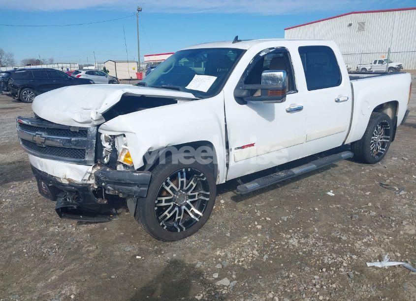 Photo 2 of 2007 Chevrolet Silverado 1500 LTZ (VIN 2GCEC13Y671633069)
