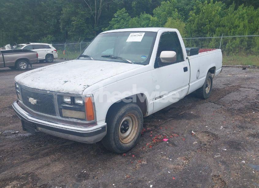 Photo 2 of 1990 Chevrolet Gmt-400 C1500 (VIN 2GCEC14K0L1181608)