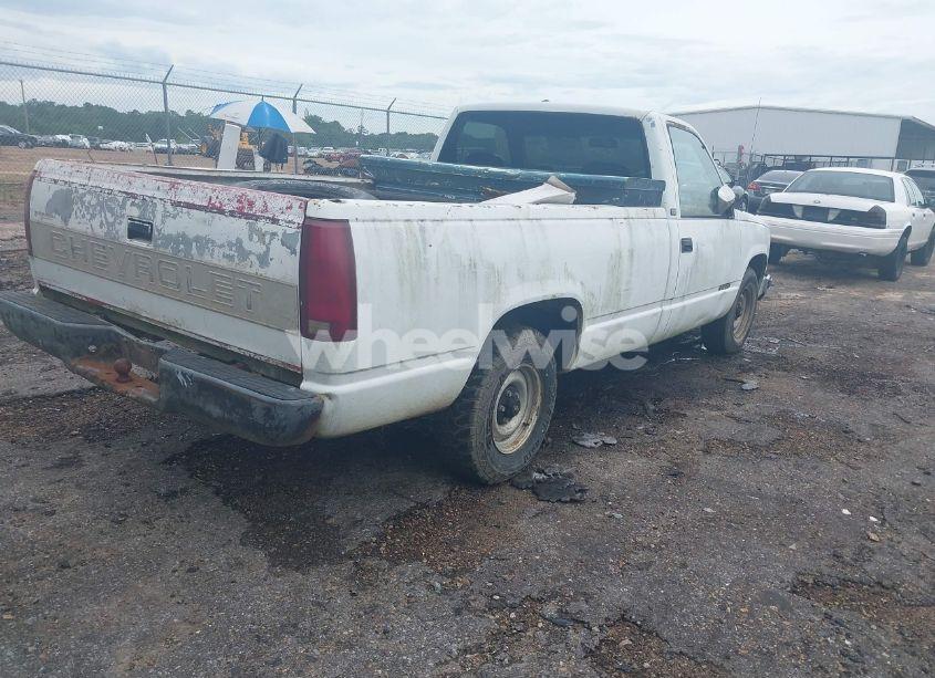 Photo 4 of 1990 Chevrolet Gmt-400 C1500 (VIN 2GCEC14K0L1181608)