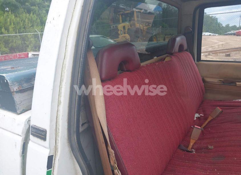 Photo 8 of 1990 Chevrolet Gmt-400 C1500 (VIN 2GCEC14K0L1181608)