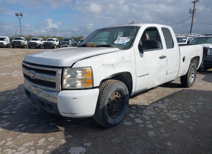 Photo 2 of 2007 Chevrolet Silverado 1500 LT1 (VIN 2GCEC19C371538268)