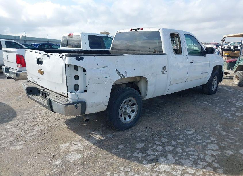 Photo 4 of 2007 Chevrolet Silverado 1500 LT1 (VIN 2GCEC19C371538268)
