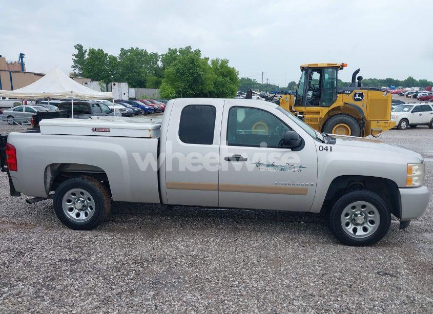 Photo 13 of 2007 Chevrolet Silverado 1500 LT1 (VIN 2GCEC19C471695453)