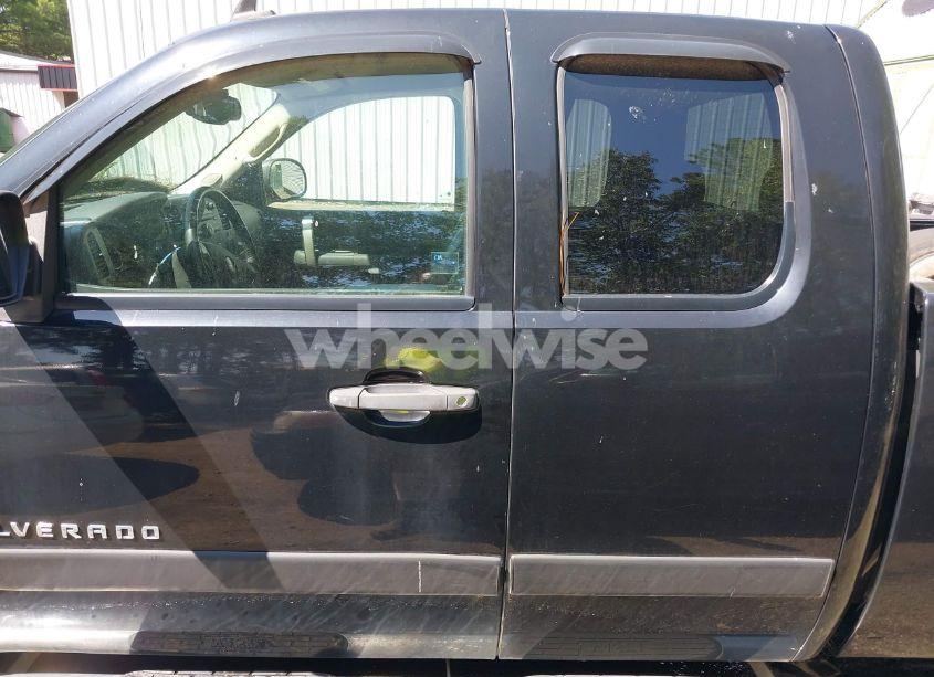 Photo 14 of 2007 Chevrolet Silverado 1500 LT1 (VIN 2GCEC19C671730011)