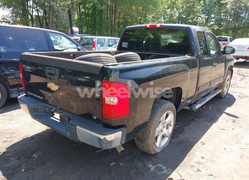 Photo 4 of 2007 Chevrolet Silverado 1500 LT1 (VIN 2GCEC19C671730011)