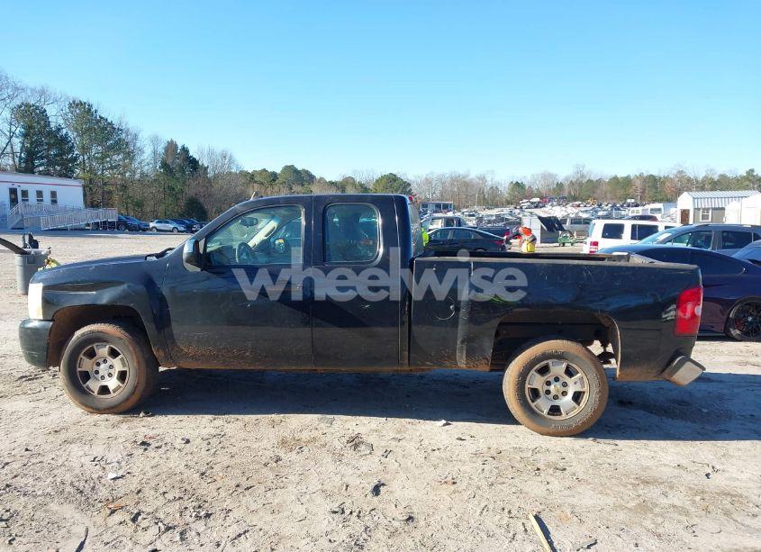Photo 14 of 2007 Chevrolet Silverado 1500 WORK TRUCK (VIN 2GCEC19C771651107)