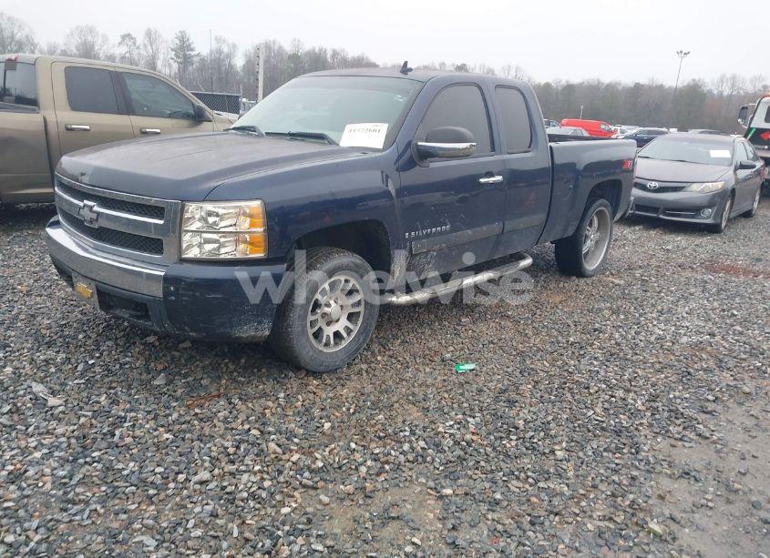 Photo 2 of 2007 Chevrolet Silverado 1500 LT1 (VIN 2GCEC19C971650265)