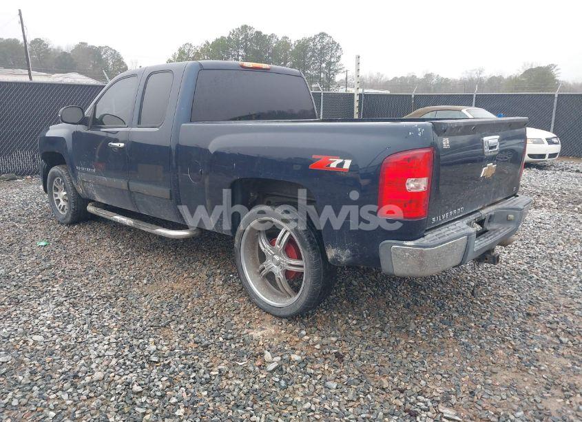 Photo 3 of 2007 Chevrolet Silverado 1500 LT1 (VIN 2GCEC19C971650265)