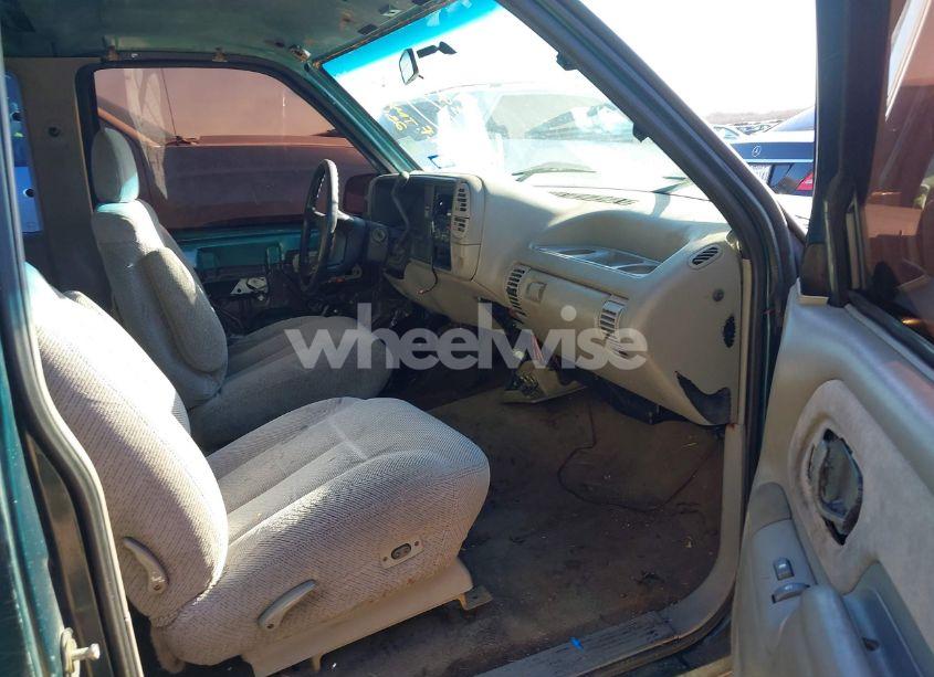 Photo 5 of 1995 Chevrolet Gmt-400 C1500 (VIN 2GCEC19H9S1254566)