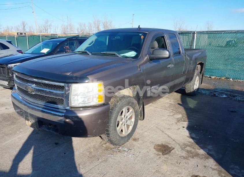 Photo 2 of 2008 Chevrolet Silverado 1500 LT1 (VIN 2GCEC19J181278050)