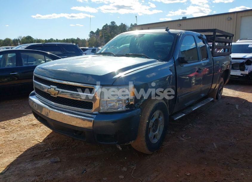 Photo 2 of 2008 Chevrolet Silverado 1500 LT1 (VIN 2GCEC19J281258809)