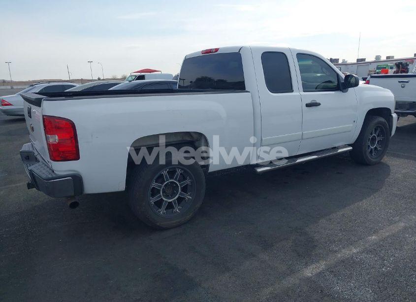 Photo 4 of 2008 Chevrolet Silverado 1500 LT1 (VIN 2GCEC19J381141918)