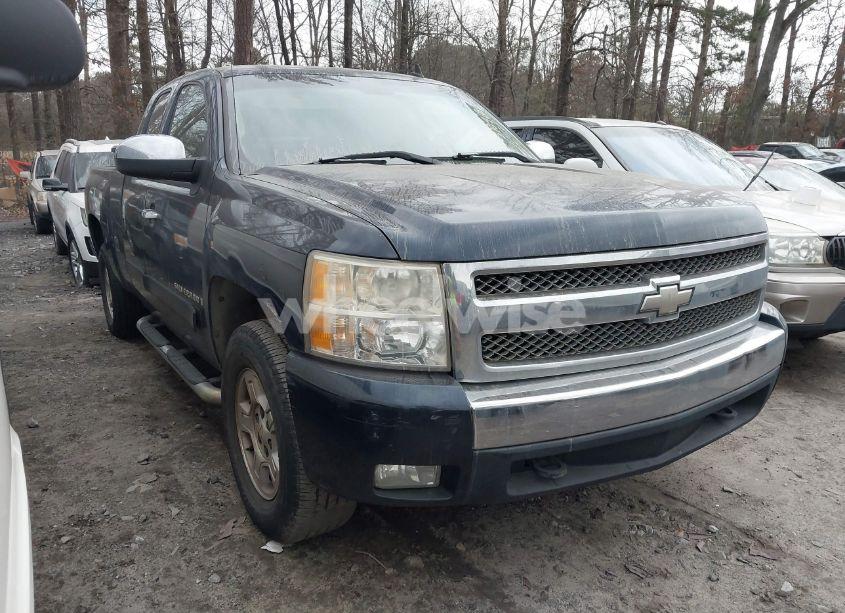 2007 Chevrolet Silverado 1500 LT2 (VIN 2GCEC19J471570418) main photo