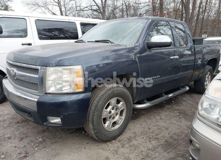 Photo 2 of 2007 Chevrolet Silverado 1500 LT2 (VIN 2GCEC19J471570418)
