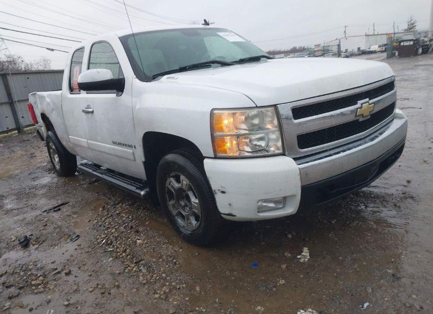 2007 Chevrolet Silverado 1500 LT1 (VIN 2GCEC19J471632867) main photo