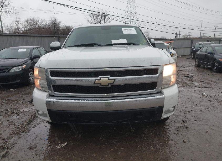Photo 12 of 2007 Chevrolet Silverado 1500 LT1 (VIN 2GCEC19J471632867)