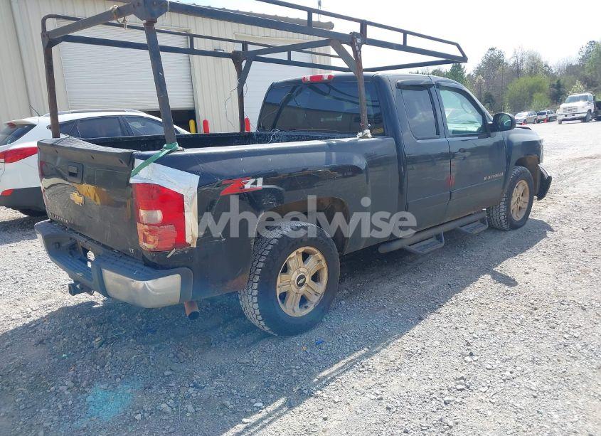 Photo 4 of 2007 Chevrolet Silverado 1500 LT1 (VIN 2GCEC19J671591822)