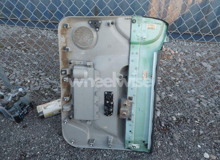 Photo 12 of 2007 Chevrolet Silverado 1500 LT1/LT2/LTZ/WORK TRUCK (VIN 2GCEC19J971584752)