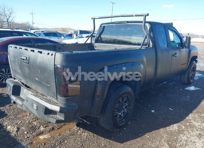 Photo 4 of 2007 Chevrolet Silverado 1500 LT1/LT2/LTZ/WORK TRUCK (VIN 2GCEC19J971584752)