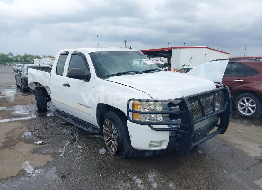 2008 Chevrolet Silverado 1500 LT1 (VIN 2GCEC19J981115436) main photo