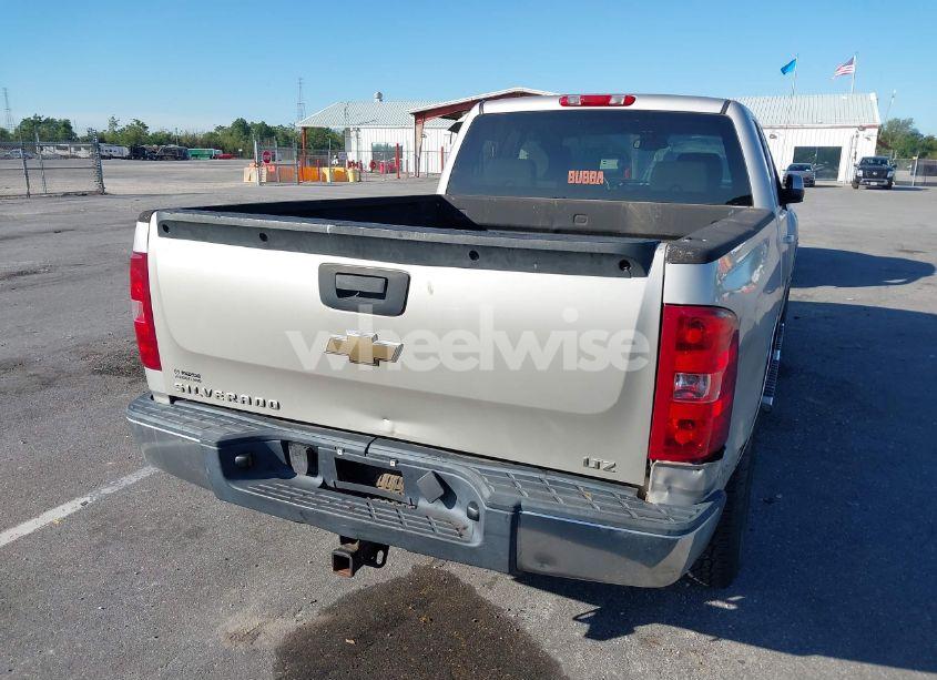 Photo 16 of 2007 Chevrolet Silverado 1500 LTZ (VIN 2GCEC19JX71609738)