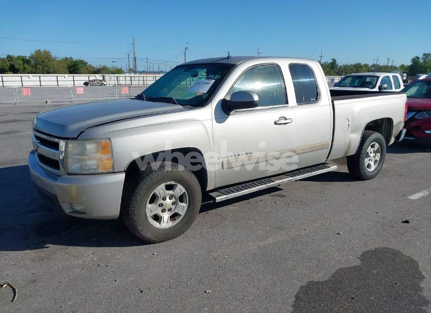 Photo 2 of 2007 Chevrolet Silverado 1500 LTZ (VIN 2GCEC19JX71609738)