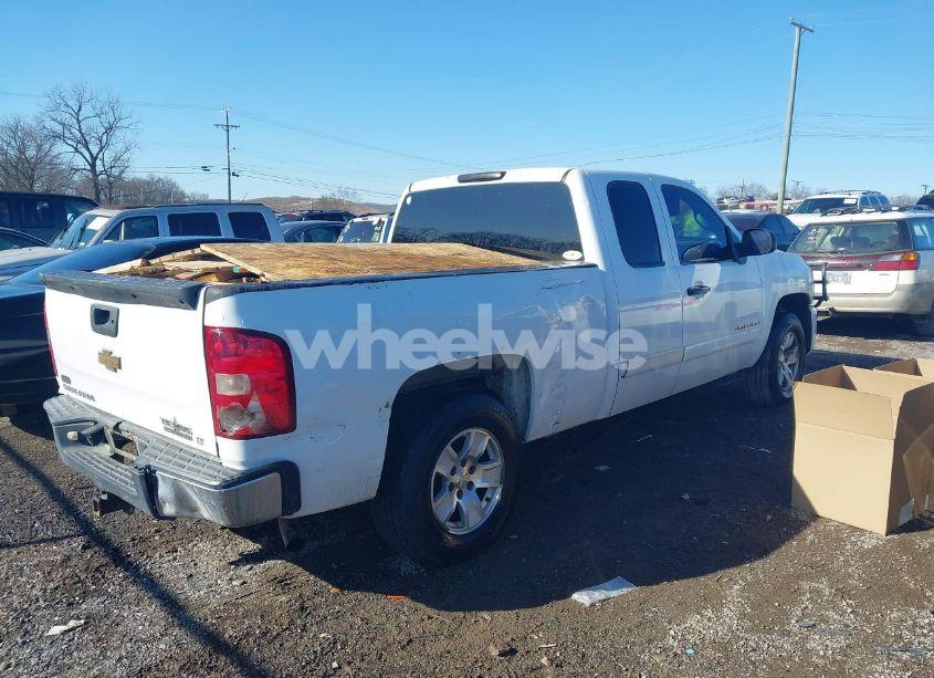 Photo 4 of 2007 Chevrolet Silverado 1500 LT1 (VIN 2GCEC19JX71639564)
